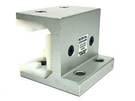 6830 80/20 Single Flange Short High-cycle Linear Bearing 15 Series 3 Slot