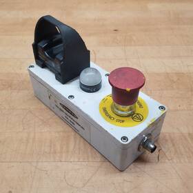 Ssa-ebm-12eaaq12otbbk30d Banner Engineering Rectangular Enclosure E-stop Button - Used