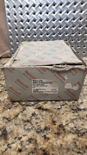 R185942103 Bosch Rexroth Roller Carriage Linear Guide Block R1859 Series New