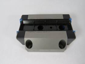 R185142210 Bosch Rexroth Runner Block 45mm Used