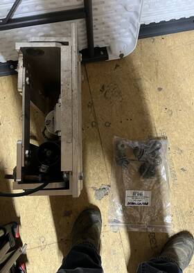 995-310 Cmc Tilt And Trim