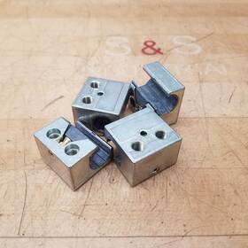 Wme-01-16 Igus Lot Of 4 W Pillow Block 36mm X 35mm 25.5mm - Used