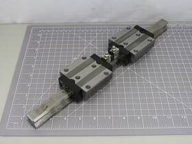 Rwu25-d-h-fe-g2-fa520 Ina Rwu25-d-h-fe-g2-fa520/533 Lot Of 2 Cnc Slide Rail Bearings W 15 Inch T1