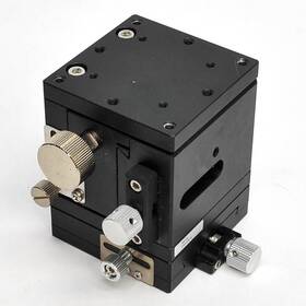 Xyzlng60 Misumi Xyz Precision Linear Translation Stage 3 Axis 60mm Square Xyzlng60 Misumi Xyz Precision Linear Translation Stage 3 Axis 60mm Square