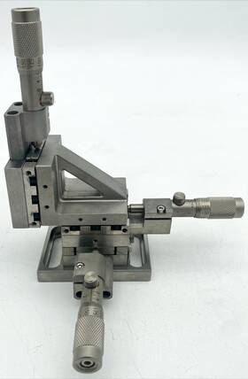 Hr-13 Newport Xyz Stage With 3 Lockable High Resolution Micrometers Mint Free S/h