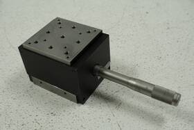 M-mvn.80 Newport M-mvn80 Vertical Linear Stage With Micrometer M-mvn.80 Newport M-mvn80 Vertical Linear Stage With Micrometer