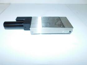 Mce170 Newport Z030b Jm Motorized Vertical Linear Stage