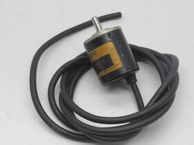 E6a-cs100 Omron Rotary Encoder 5-12vdc Used E6a-cs100 Omron Rotary Encoder 5-12vdc Used