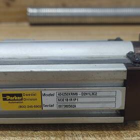 404250xrms-d2h1l3c2 Parker Linear Actuator M3e1b1r1p1 Serial 007380502a