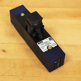 H12wxbgvb9b Parker Pneumatic Actuator. 24vdc 145 Psi Max 2.3w - Used