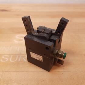 8430-02-001 Phd Inc Pneumatic Parallel Gripper - Used 8430-02-001 Phd Inc Pneumatic Parallel Gripper - Used