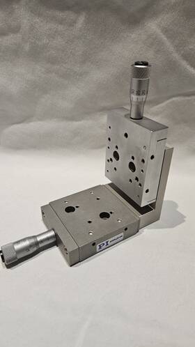 M-009 Physik Instrumente M-105 Pi Xz Translation Stage Series Actuators With Adapter