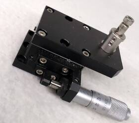B11-40cz Suruga Seiki Manual X Axis Roller 40x40mm 6.5mm Micrometer Stage
