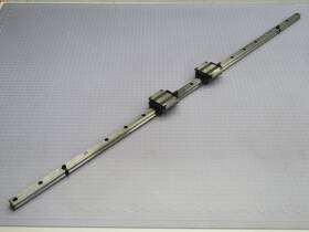 T224489 Thomson 27017 Lot Of 2 Linear Bearings On 43 In Rail