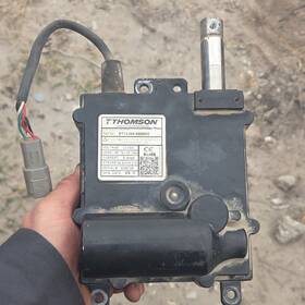 Et12-084-sem005 Thomson Kubota Throttle Controller
