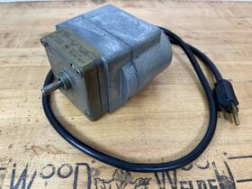 V01232aa11 Von Weise Linear Actuator Gear Motor 115v Ac 1ph 60hz .43a 60rpm V01232aa11 Von Weise Linear Actuator Gear Motor 115v Ac 1ph 60hz .43a 60rpm