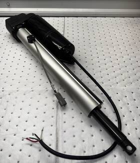 027-0188411v-2 Warner Linear B-track 12v 10 In 1000 Lb Actuator