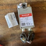 Honeywell ML8185C 1006 Rotary Actuator Unmp. Fixed Price $134.49.