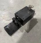 Bosch Rexroth 3-842-525-733 3842525733 2-100/B Damper Unit *new Old Stock*. Fixed Price $299.99.