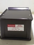 Honeywell R7195 1021 Motor Positioner 120V (SW30B). Fixed Price $125.00.